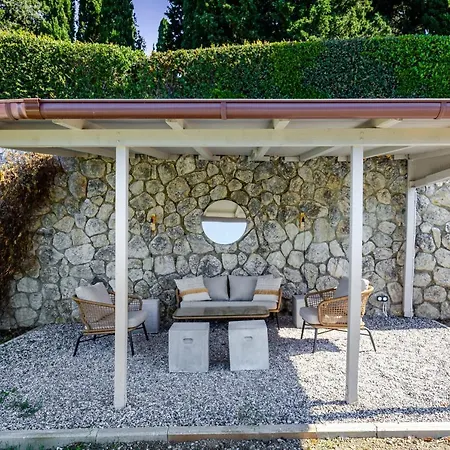 Amd House Apartmán *